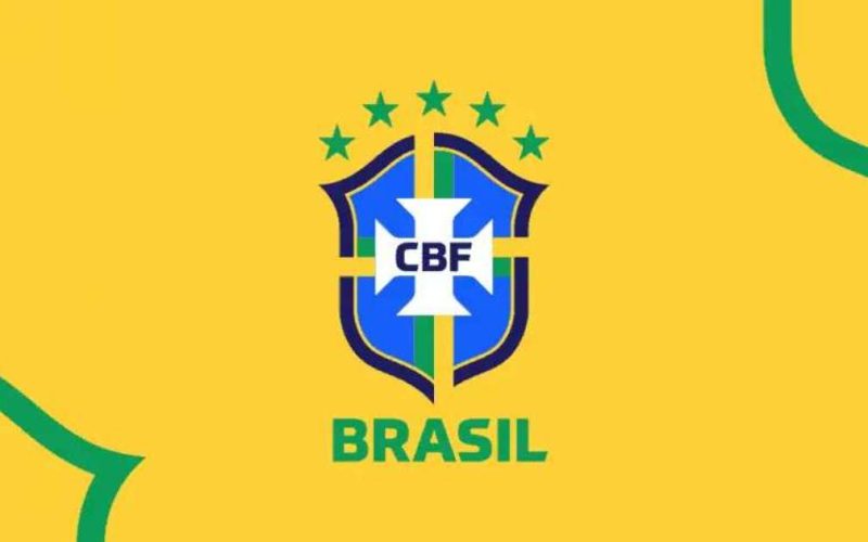 CBF admite erro em expulsão de Wallace Yan, do Bragantino, contra o Botafogo no Brasileirão