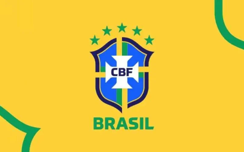 CBF admite erro em expulsão de Wallace Yan, do Bragantino, contra o Botafogo no Brasileirão