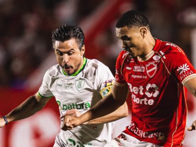Jonathan Costa destaca a liderança do Vila Nova na Série B e alerta para a importância da humildade no próximo duelo contra o Londrina