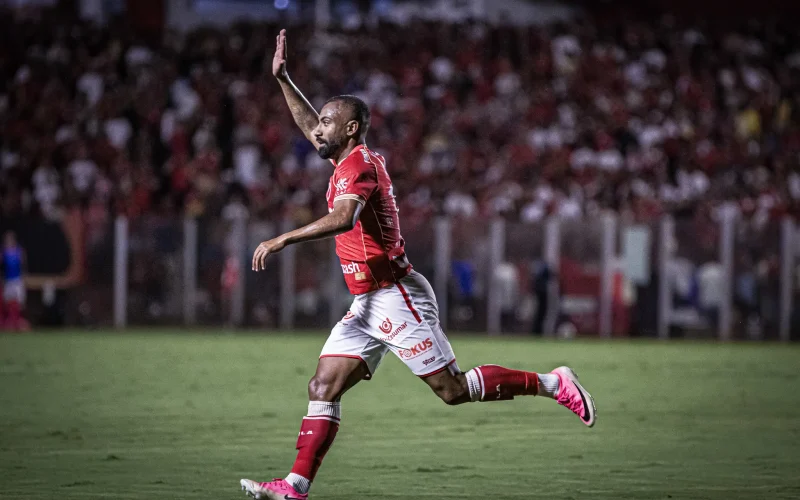 Vila Nova precisa de cinco vitórias nas últimas oito rodadas para garantir acesso à Série A do Campeonato Brasileiro