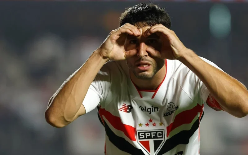 São Paulo lidera baixa média de estrangeiros entre os grandes clubes paulistas no Campeonato Brasileiro