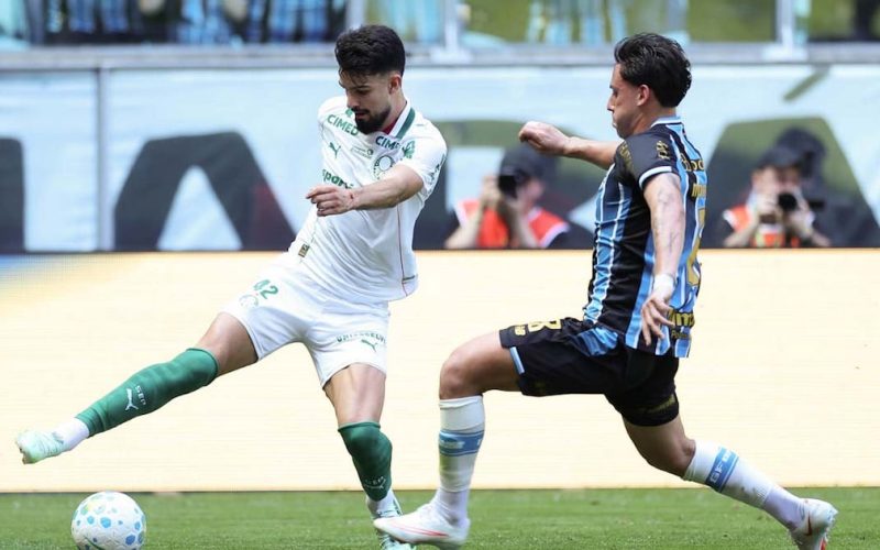 Palmeiras domina Grêmio, mas para em Weverton e empata em 0 a 0 na Arena do Grêmio