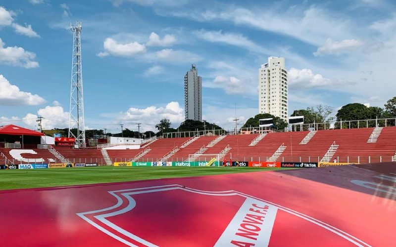 Vila Nova recebe Londrina em confronto decisivo da Série B nesta sexta-feira às 20h30