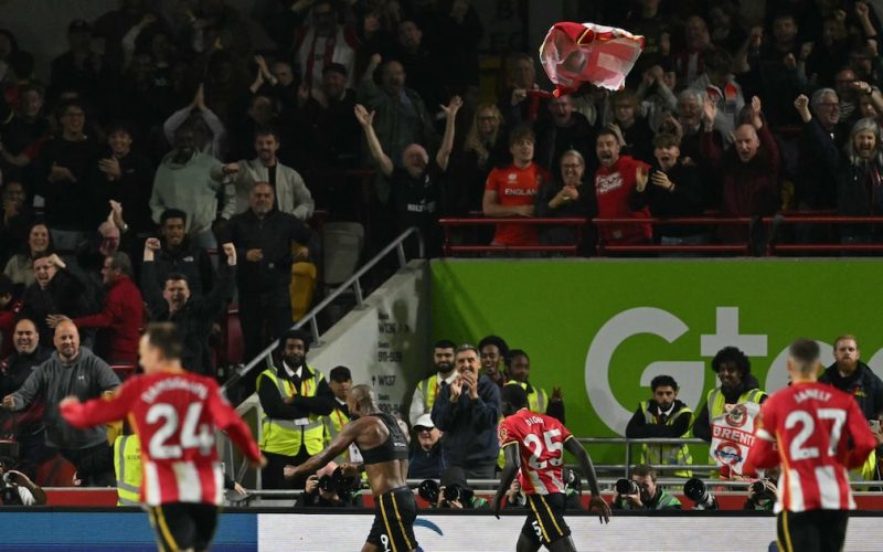Igor Thiago brilha e marca em vitória do Brentford sobre o Chelsea na Premier League