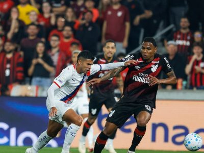 Athletico-PR vence Bahia em jogo emocionante, se consolida no G-4 e quebra tabu no Brasileirão