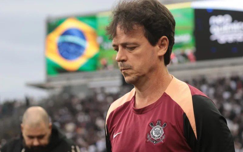 Diniz defende metodologia no Corinthians e aponta: ‘Resultados não refletem as performances’
