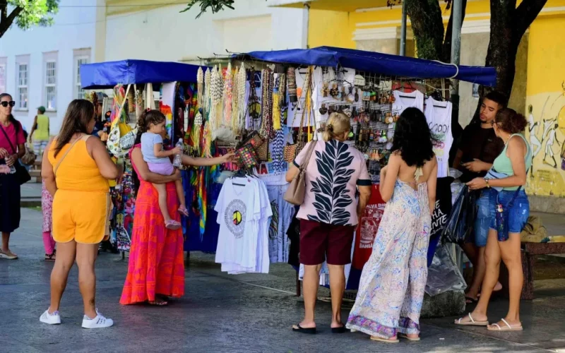 Turismo internacional injetou US$ 932 milhões na economia brasileira em agosto e soma US$ 7,4 bilhões em 2026