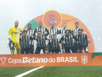 Atlético e Grêmio se enfrentam na semifinal da Copa do Brasil em novembro com jogos nas arenas de Porto Alegre e Belo Horizonte