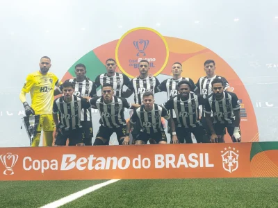 Atlético e Grêmio se enfrentam na semifinal da Copa do Brasil em novembro com jogos nas arenas de Porto Alegre e Belo Horizonte