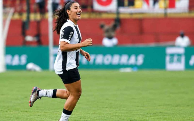 Duda Sampaio responde a críticas e destaca apoio da torcida do Corinthians antes da final do Brasileirão Feminino contra o São Paulo