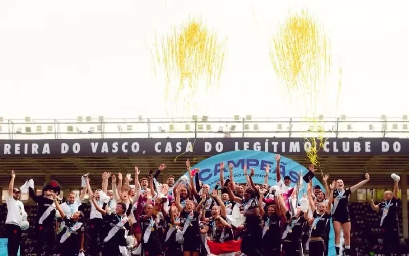 Vasco feminino conquista título do Brasileiro A2 com recorde de público em São Januário