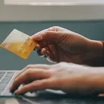 Gaúchos já podem parcelar IPVA, multas e taxas vencidas no cartão