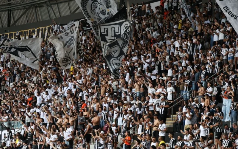 Atlético-MG busca vitória contra a Chapecoense para se aproximar do G5 no Brasileirão