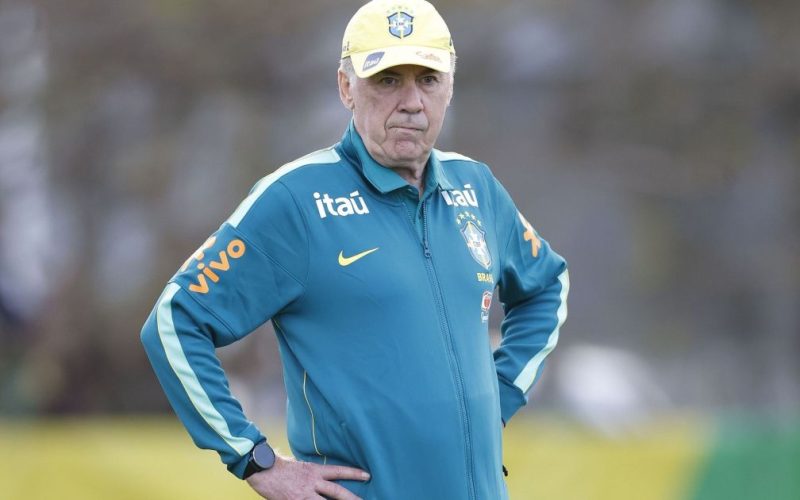 Ancelotti defende redução de estrangeiros no Brasileirão e valoriza talento brasileiro em coletiva