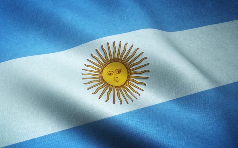 Mercados da Argentina impactados por queda acentuada da bolsa brasileira; Mercado Livre registra perdas significativas