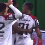 Athletico-PR goleia Chapecoense por 4 a 1 e entra na briga pela Libertadores no Brasileirão