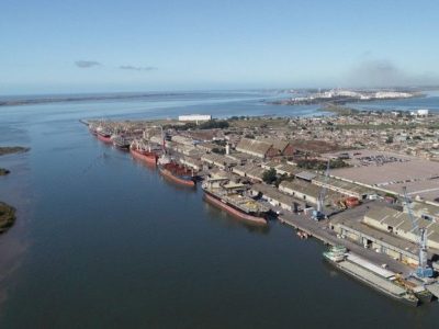 Portos públicos do Rio Grande do Sul movimentam mais de 42 milhões de toneladas em 2025, com crescimento no setor primário e desafios para Porto Alegre