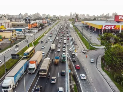 Custo do transporte da indústria de Santa Catarina aumenta 75% devido à precariedade das rodovias