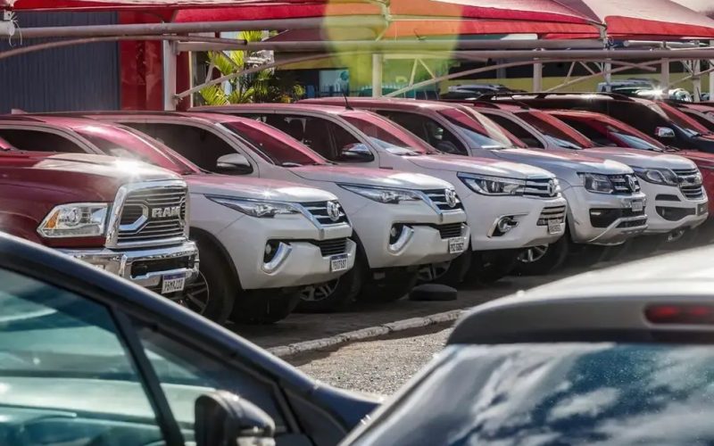 Emplacamentos de veículos superam 500 mil em setembro, atingindo recorde histórico no Brasil