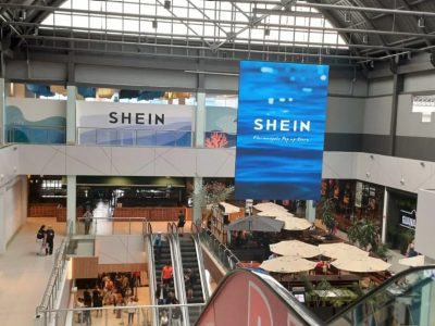 SHEIN lança espaço temporário de vendas em Florianópolis com 12 mil itens em exposição