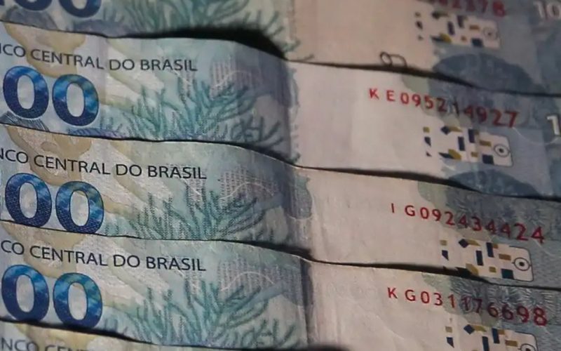 Governo Central registra superávit de R$ 4,8 bilhões em setembro, impulsionado por aumento nas receitas de petróleo e Imposto de Renda