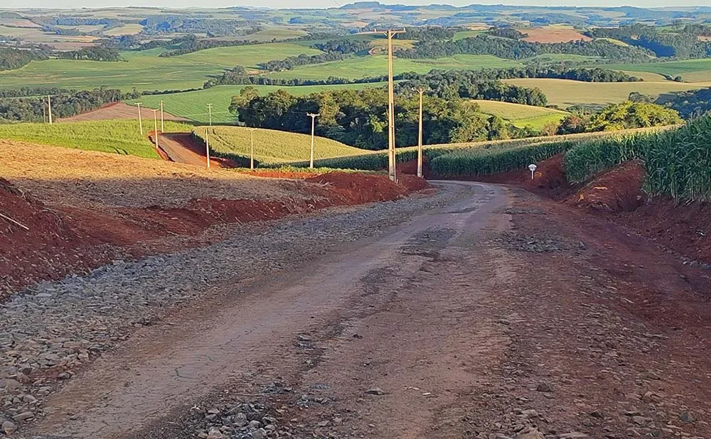 Verê avança em melhorias de infraestrutura urbana e rural com novos equipamentos e ações contra alagamentos Verê avança em melhorias de infraestrutura urbana e rural com novos equipamentos e ações contra alagamentos