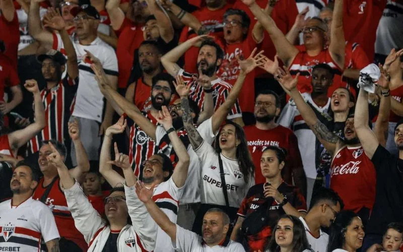 São Paulo e Corinthians batem recorde de público em final do Brasileirão Feminino com mais de 44.530 ingressos vendidos