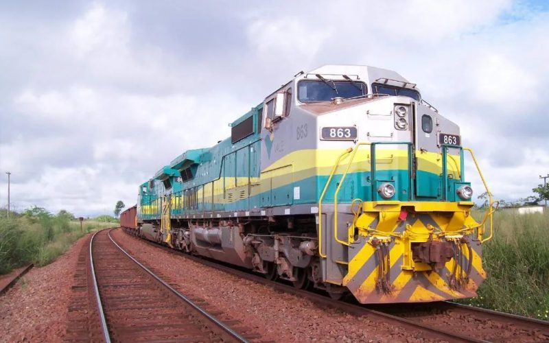 Ministério dos Transportes apresenta investimentos de R$ 262,6 bilhões para rodovias e ferrovias até 2027, com foco em maiores oportunidades para o Sul do Brasil
