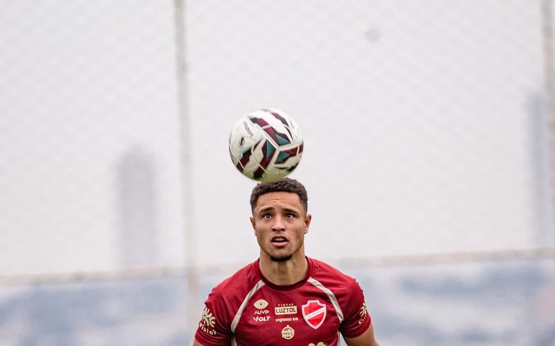 Vila Nova busca recuperação da liderança contra Cuiabá em jogo decisivo da Série B