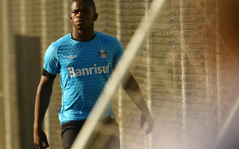 Yuri Mamute, ex-atacante do Grêmio, é anunciado pelo Cruz de Malta para o Municipal de Futebol em Mampituba