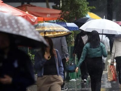 Chuva e aumento da nebulosidade são esperados no Sul do Brasil nesta quarta-feira, com alerta de tempestades em algumas áreas do Paraná, Santa Catarina e Rio Grande do Sul