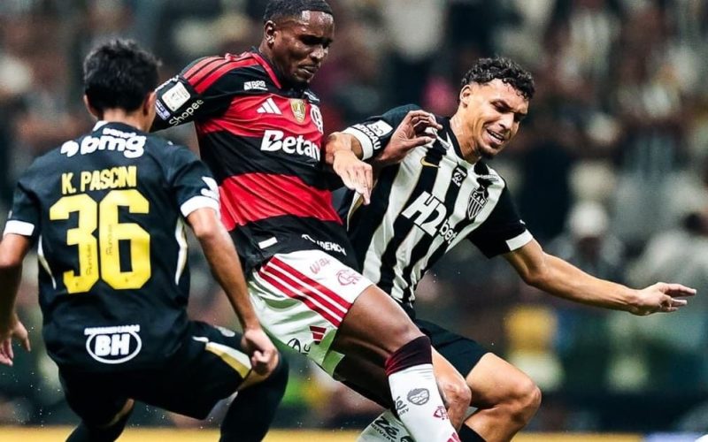 Flamengo e Palmeiras disputam título do Brasileirão; chances de vitória se destacam em jogo no Maracanã