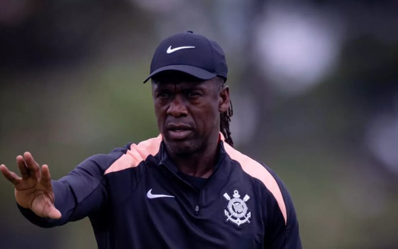 Seedorf é desfalque no Corinthians após não ser inscrito no BID a tempo para estrear contra o Vitória