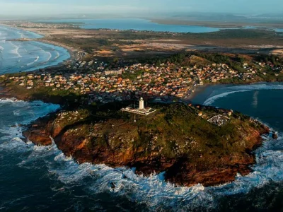 Frente fria promete chuvas intensas e temporais em Santa Catarina com risco de alagamentos e quedas de árvores