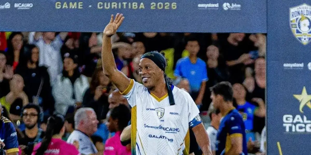Ronaldinho Gaúcho retorna aos gramados em novembro com o Ravenna na Itália