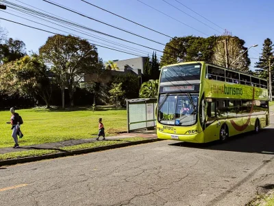 Paraná recebe 717 mil turistas estrangeiros de janeiro a setembro e se prepara para temporada de verão