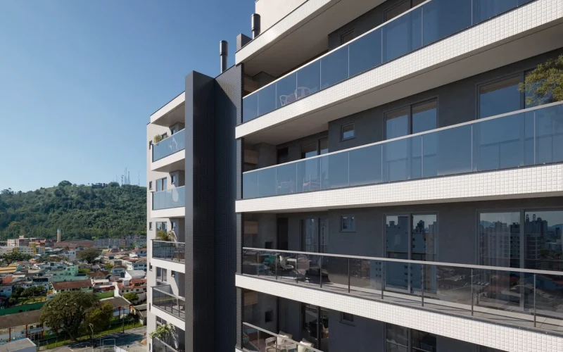 Paranaenses aumentam participação na compra de imóveis em Santa Catarina, atraídos por proximidade e investimentos