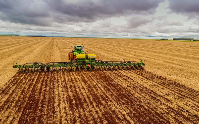 Chuva intensa no Paraná e Santa Catarina, enquanto Matopiba enfrenta seca e queimadas