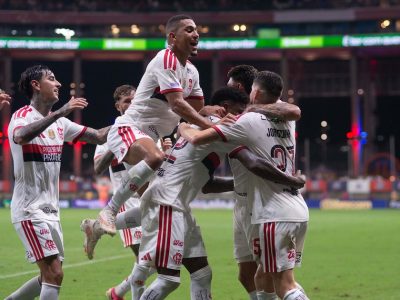 Flamengo vence Bahia por 3 a 0, mantém liderança do Brasileirão e se prepara para decisão na Libertadores