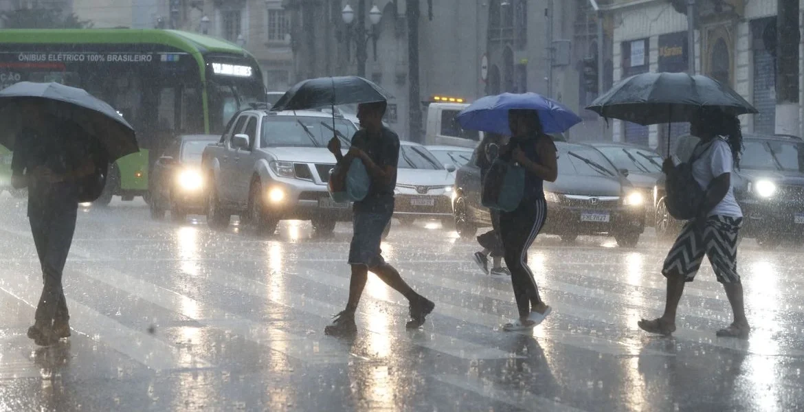 Ciclone extratropical pode se formar entre Rio Grande do Sul e Uruguai, prevê Inmet