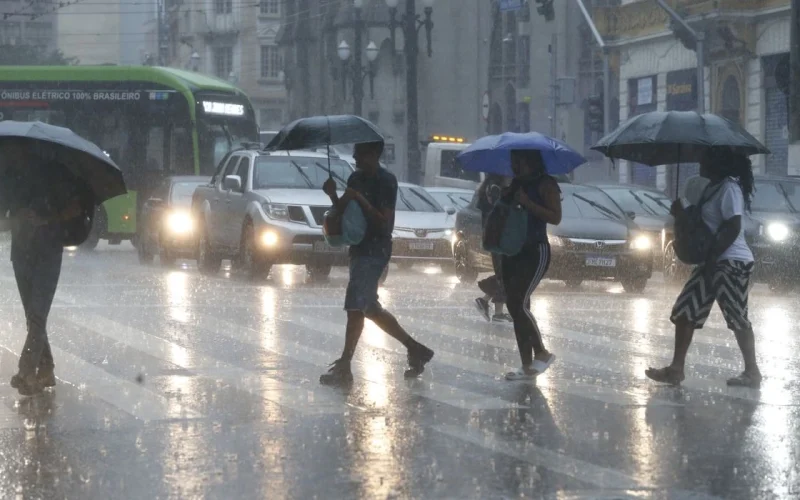 Ciclone extratropical pode se formar entre Rio Grande do Sul e Uruguai, prevê Inmet