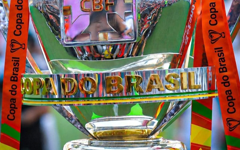 CBF define árbitros para as semifinais da Copa do Brasil; Palmeiras enfrenta Vasco e Grêmio pega Atlético-MG