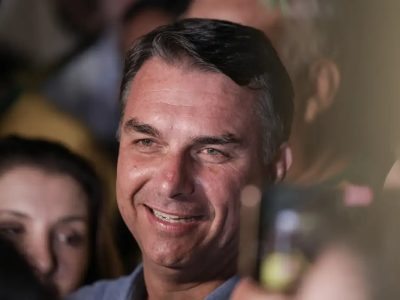 Governadores do Sul intensificam apoio a Flávio Bolsonaro com motociata em Florianópolis e carreata em Curitiba neste sábado
