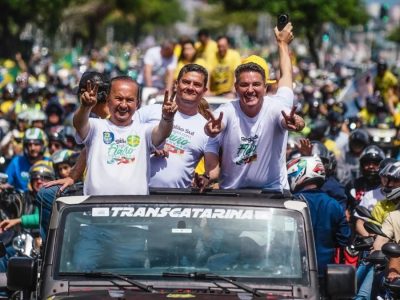 Governadores do Sul do Brasil se reúnem em Florianópolis em apoio a Flávio Bolsonaro durante motociata e criticam PT