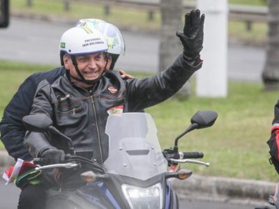 Governadores eleitos do Sul realizam motociata em Florianópolis com apoio de Jair Bolsonaro