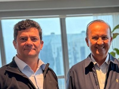 Moro e Jorginho Mello promovem ato em Porto Alegre e defendem Flávio Bolsonaro para a presidência, mirando na “aposentadoria definitiva” de Lula