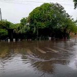 Temporal persiste no Sul com aviso laranja para tempestades em partes do Paraná, Santa Catarina e norte do Rio Grande do Sul