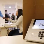 Impacto reduzido da prorrogação de horário de votação no segundo turno presidencial no Rio Grande do Sul: apenas 16 eleitores compareceram após as 17h